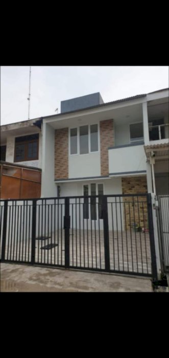 Di Jual Rumah  2 lantai Di Permata Kelapa Gading Jakarta Utara