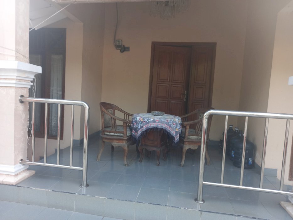 DIJUAL TANAH DAN BANGUNAN