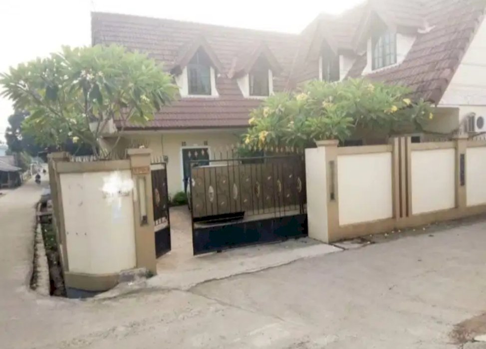 Rumah Unik Gaya Belanda di Jatiasih,Bekasi