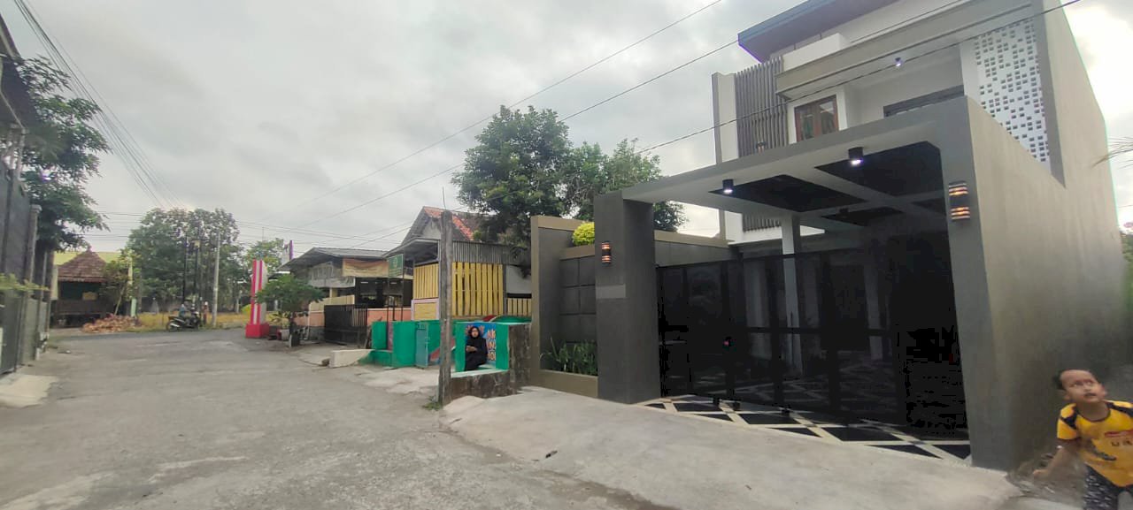 Rumah Mewah dekat Exit Tol Jogja-Solo-Semarang