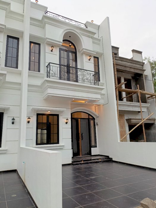 Rumah 3 lantai Siap Huni Di Jagakarsa Jakarta Selatan