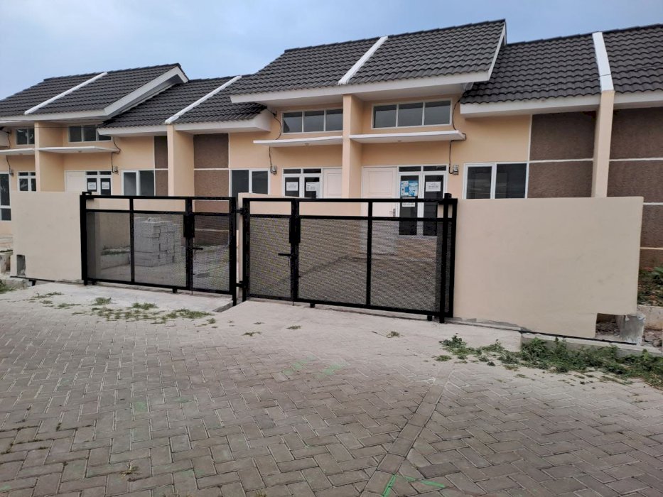 Rumah Komersil Dekat Stasiun