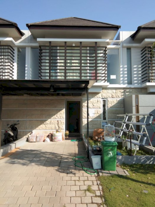 Rumah graha natura surabaya barat