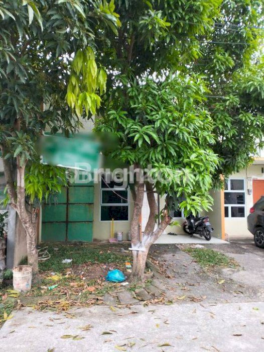 Dijual Rumah: RUMAH STANDARD TIBAN