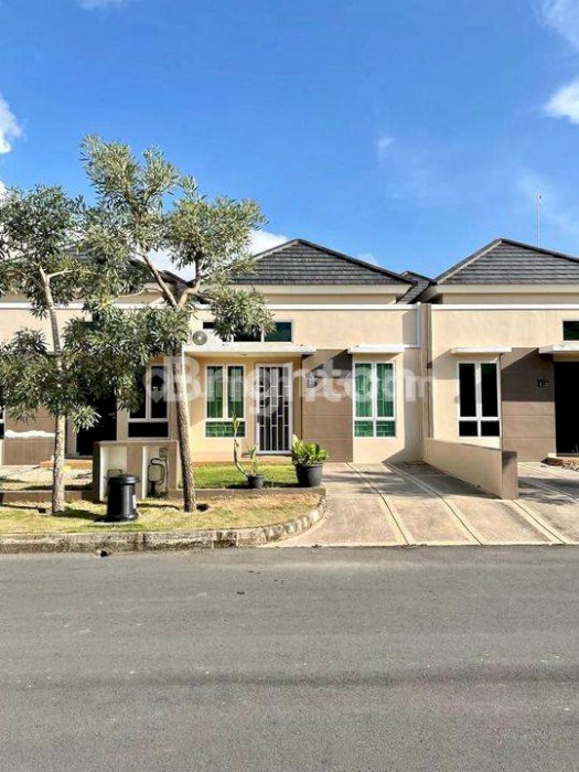 RUMAH PARAGON HILL SEMI FURNITURE