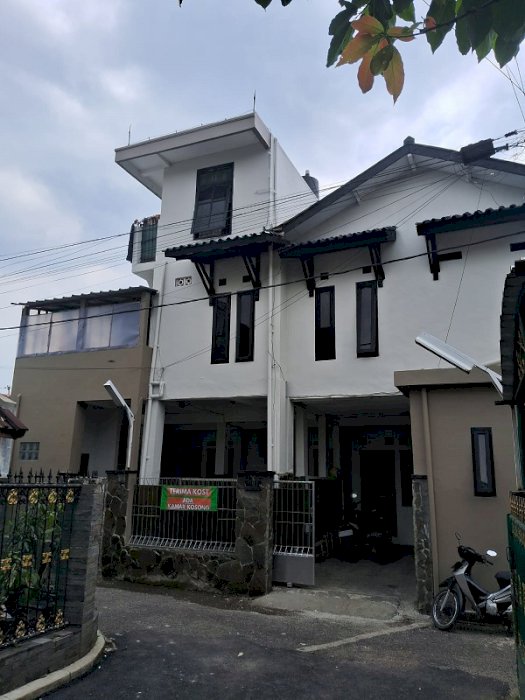 Jual Rumah Kos Aktif Di Kiaracondong !