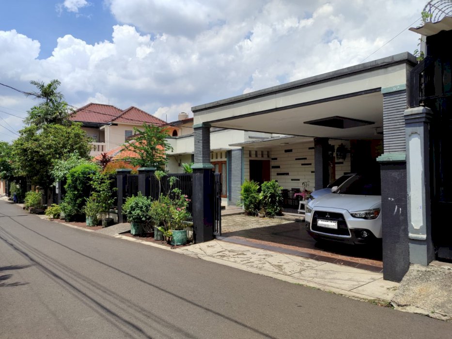 Rumah di Pasar Minggu dekat GOR & Kampus UNAS , Jakarta Selatan