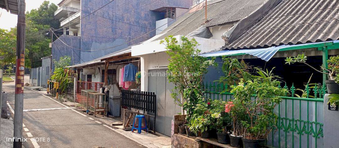 Rumah Tua Hitung Tanah Cocok Untuk Kos di daerah Terdepan Benhil