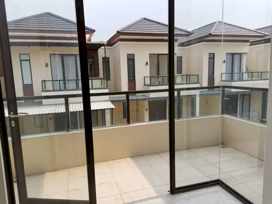 DJU 077 Di jual Rumah Cluster Lavisa tipe C Lavon 1 Tangerang