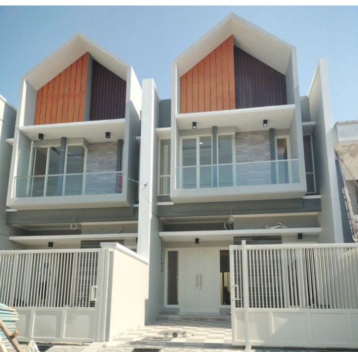 RUMAH  2 LANTAI TENGAH KOTA SURABAYA TIMUR