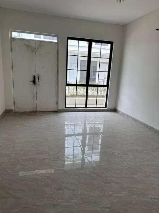 DSE 013 Di Sewakan Cluster Montana Doble Decker Lavon 2 Tangerang