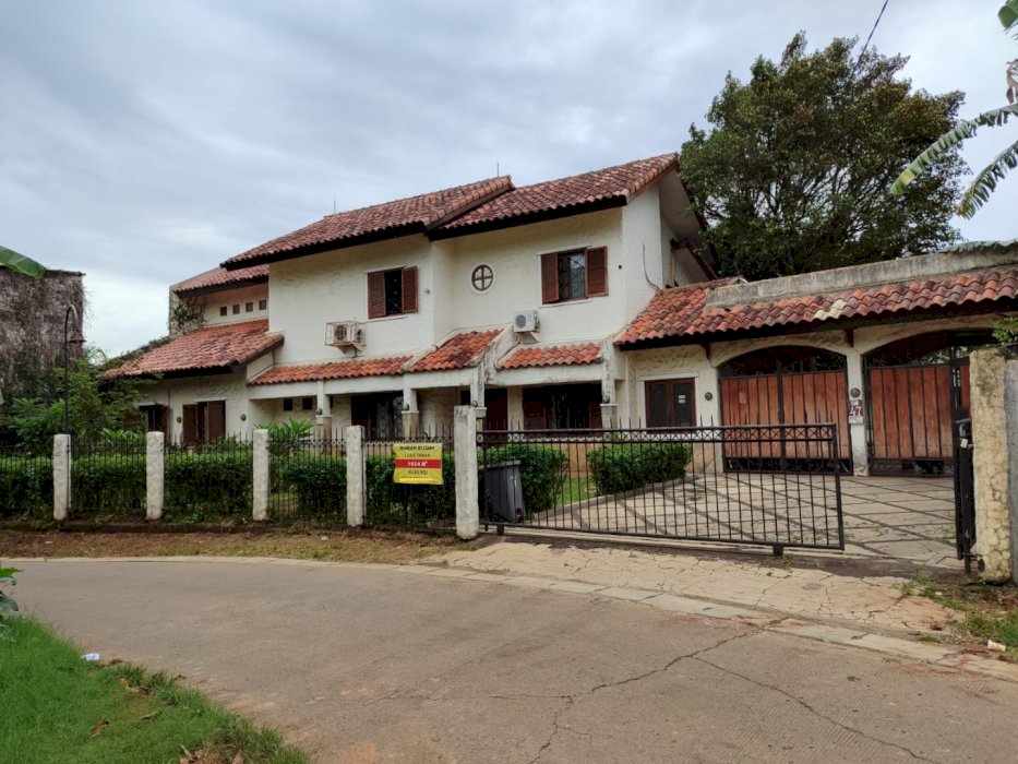 Rumah Asri Berasa Villa di Cinere - Depok,  Dekat Gerbang Toll