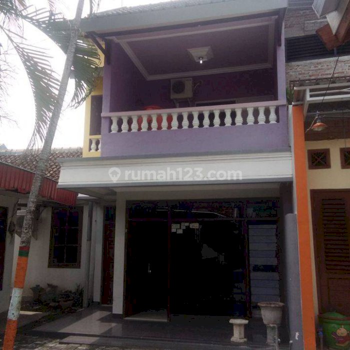 Rumah Bagus Unfurnished SHM di Jalan Teuku Umar Bojonegoro, Bojonegoro