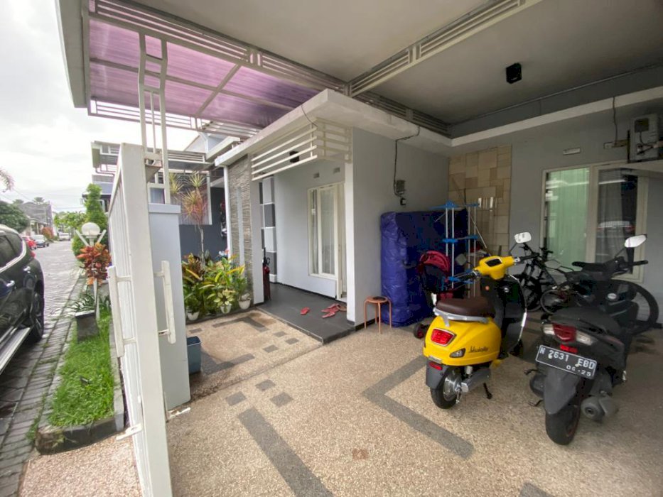 Dijual Cepat Rumah 2 Lantai di Gadang Kota Malang SHM