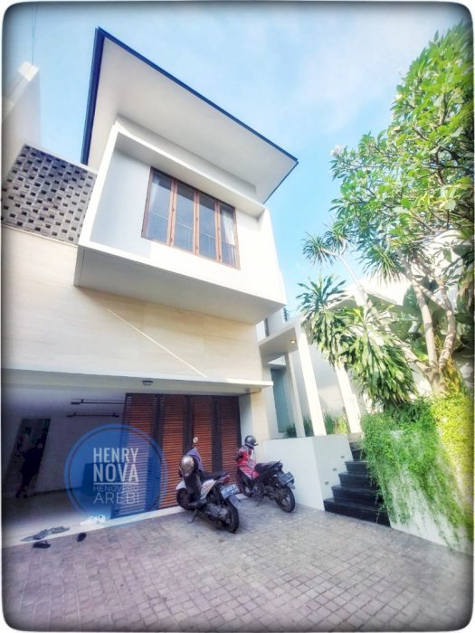 KEMANG MODERN TROPICAL STYLE BARU RENOV TURUN HARGA