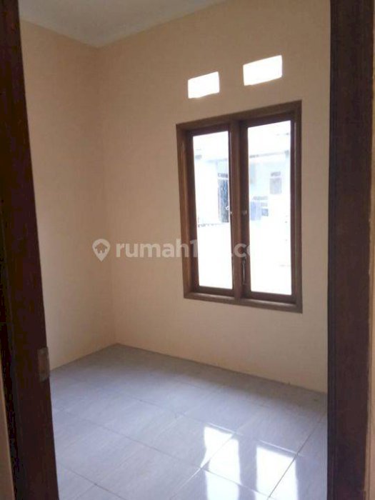 Rumah Siap Huni Masuk Mobil di Jalan Keadilan Sawangan Depok