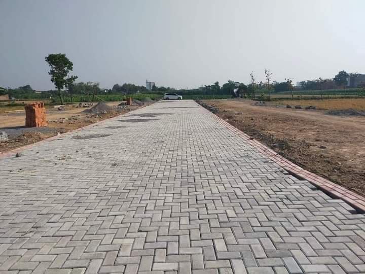 Jual tanah kavling & rumah pesan bangun Solo Baru