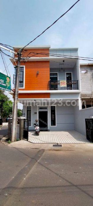 Rumah Mewah 2 Lantai Lokasi Hook, Ada Lemari Tv Dan Kipas Gantung 5