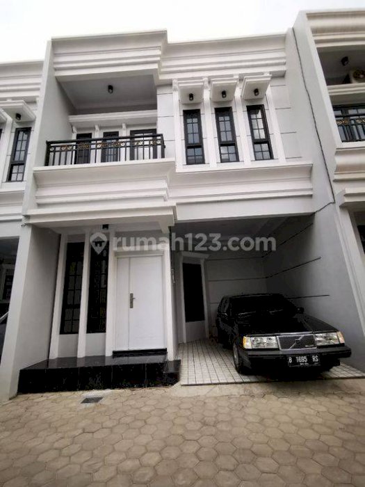 Rumah 2 Lantai Dekat Akses Tol Sawangan Depok