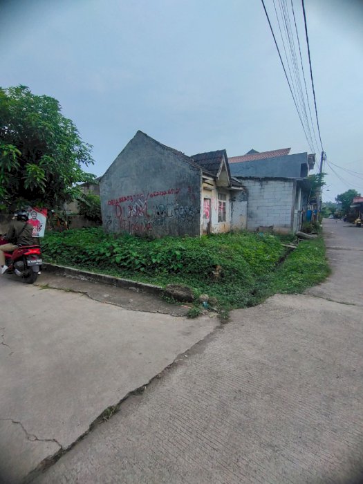 Di jual tanah,rumah bahan posisi hook 083873394338