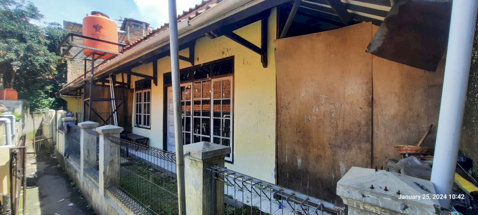 Dijual Rumah Kontrakan 4 Pintu Belakang mal PVJ
