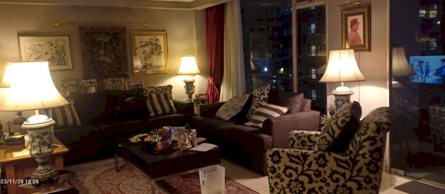 Dijual Istana Sahid Apartment Jakarta Selatan 3+1 Bedroom Furnished