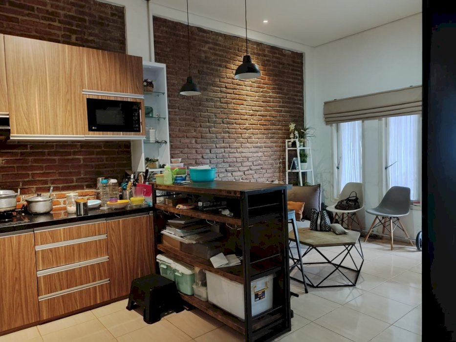 Rumah 2 Lantai SHM di Gandul Cinere, Depok