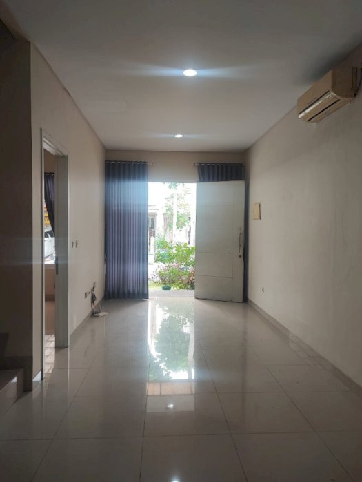 Disewakan rumah 2 Lantai Unfurnish di green lake city