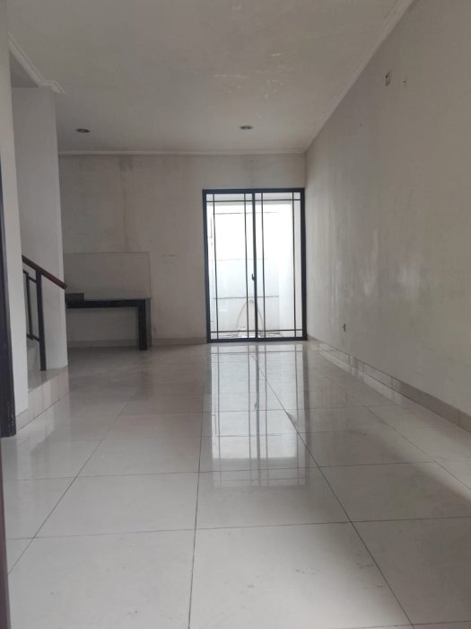 Dijual Cepat Rumah 2 Lantai Di green lake city