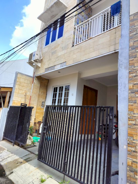 Rumah minimalis modern  dekat sarana transport LRT dan Busway