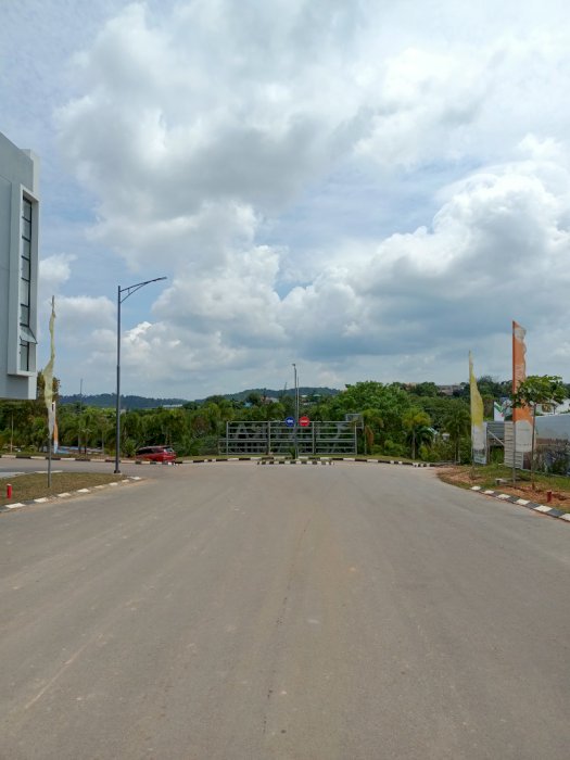 Townhouse tembesi kawasan asri row jalan lebar