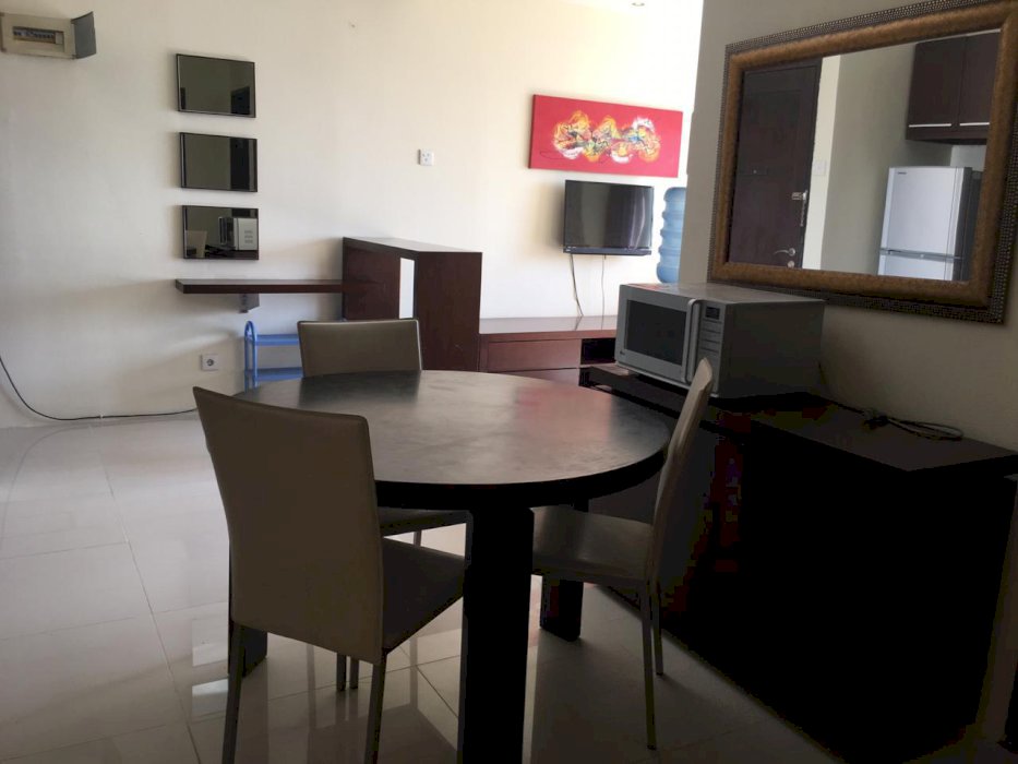 Sewa Apartemen Cosmo Mansion (Jakarta Residence) - 2 BR Full Furnishh