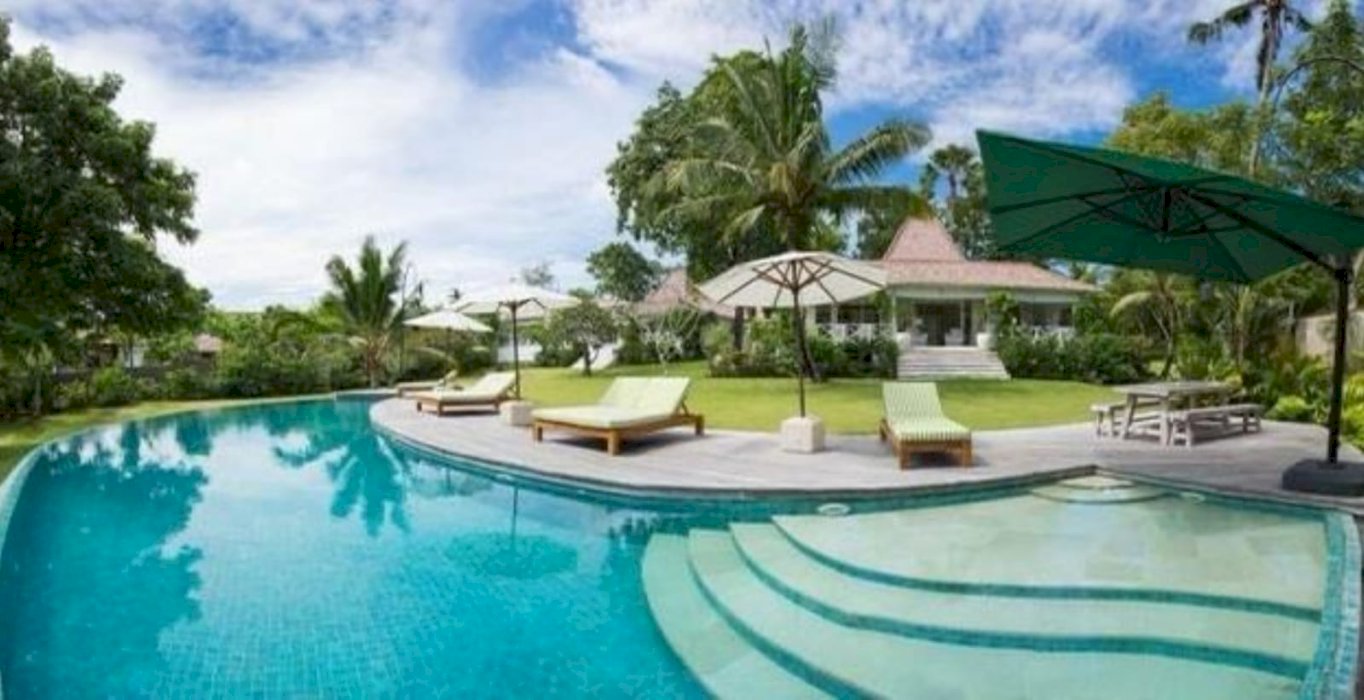 VILLA LUXURY UMALAS BALI
