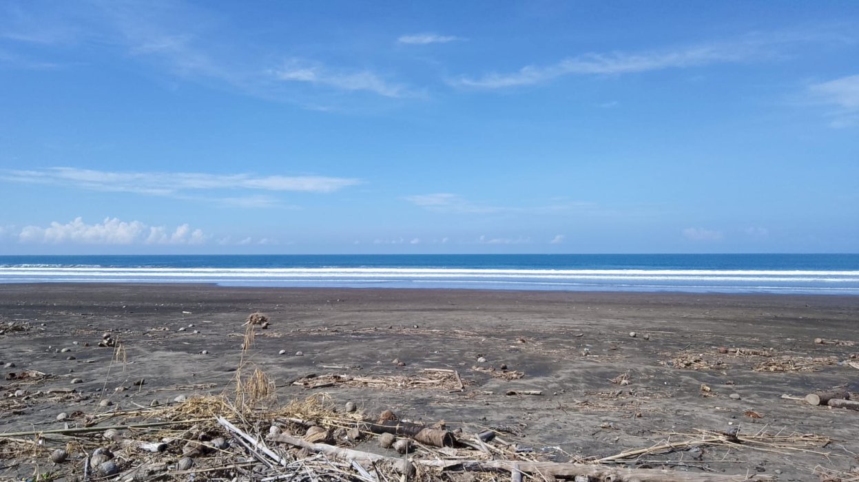 Di kontrakan los pantai balian beach area tabanan bali ambil bs pilil