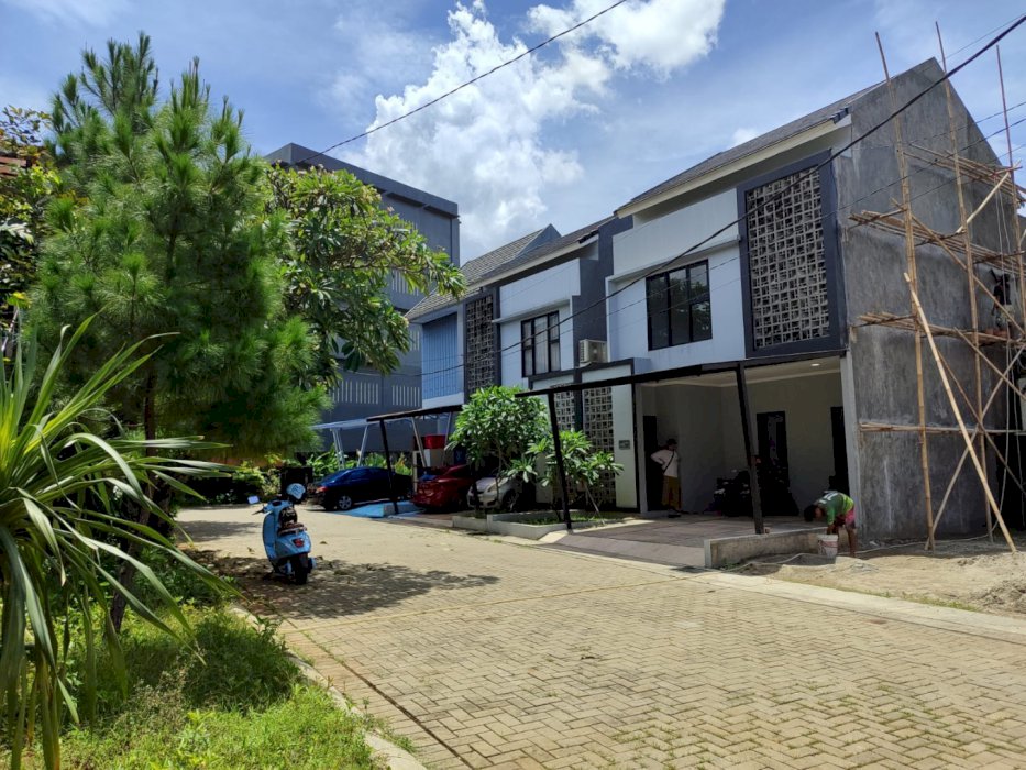 Tanah Siap Bangun Dalam Cluster di Karang Tengah Jakarta Selatan