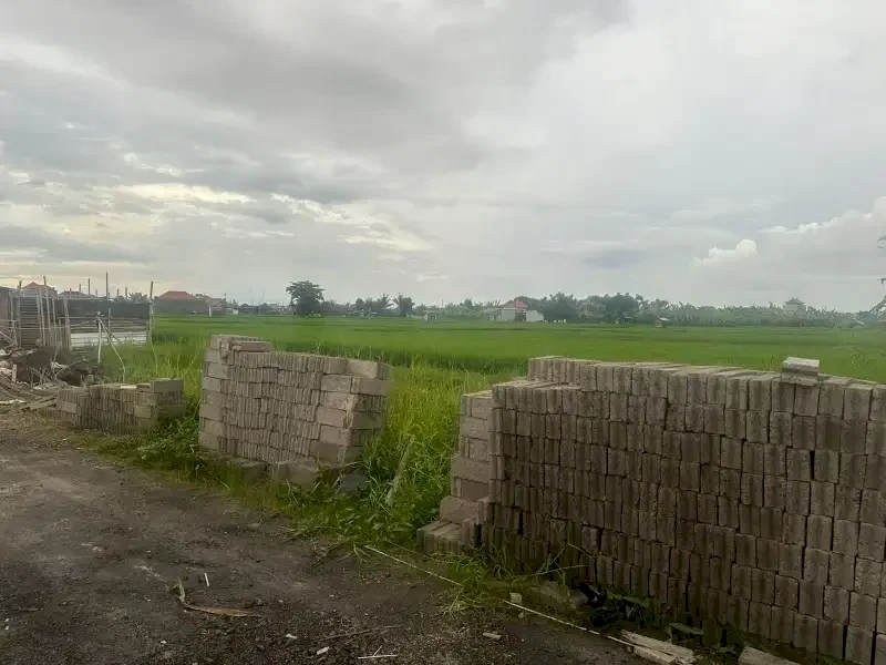 tanah 4,5 are di jln mekar, pemogan