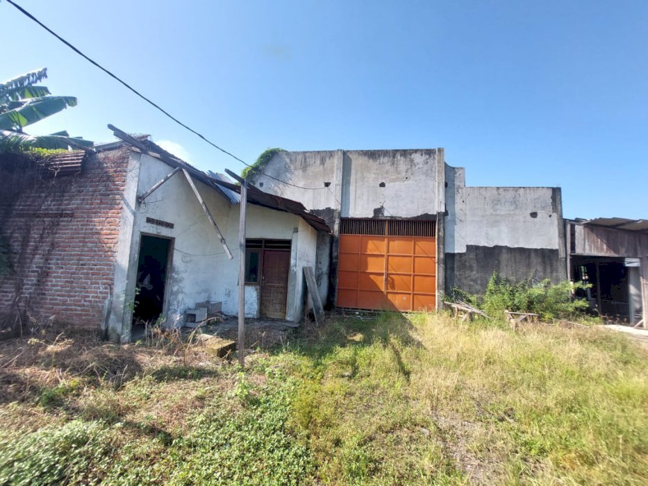 DIJUAL RUANG USAHA DENGAN TANAH LUAS GRESIK JAWA TIMUR