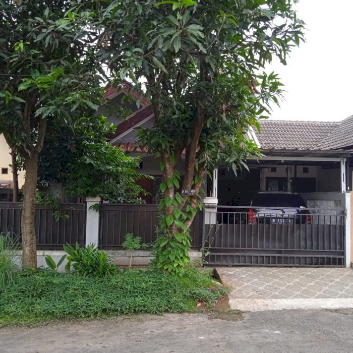 Rumah Asri di Perumahan  Sawangan Permai , Depok