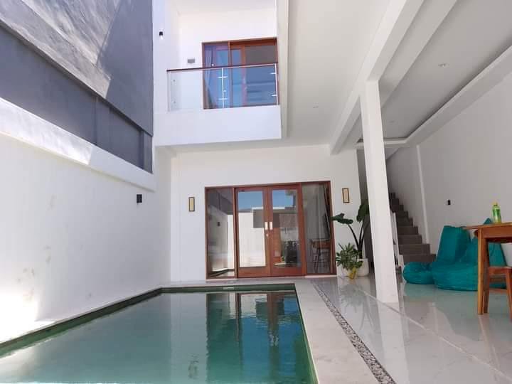 BRAND NEW MINIMALIS VILLA LOKASI STRATEGIS JLN UTAMA CANGGU