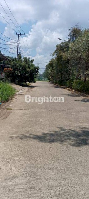 RUMAH MEWAH DI PERUMAHAN BUMI SEMPAJA