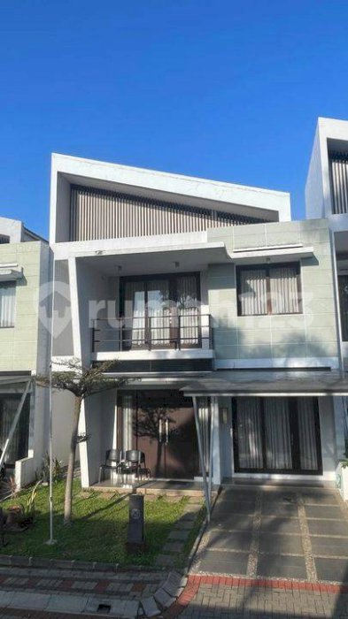 Dijual Rumah Modern Minimalis dengan Cluster Yang Asri di Dago Bandung
