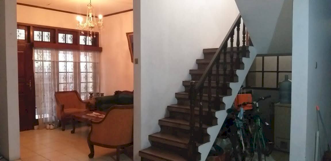 DiJual Rumah di Sekitaran Kayumanis dan Dekat SMAN 31 Jakarta Timur