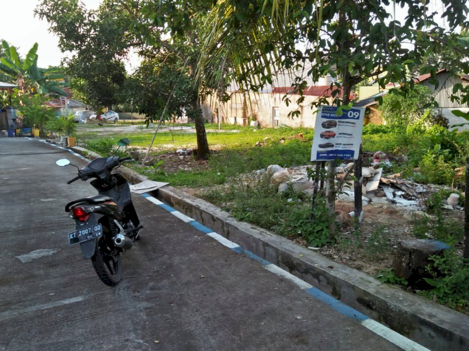 LAHAN TANAH DI TENGAH KOTA