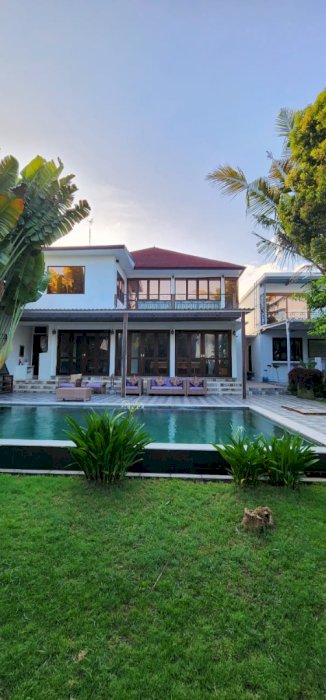 DIJUAL VILLA BUDUK BADUNG BALI