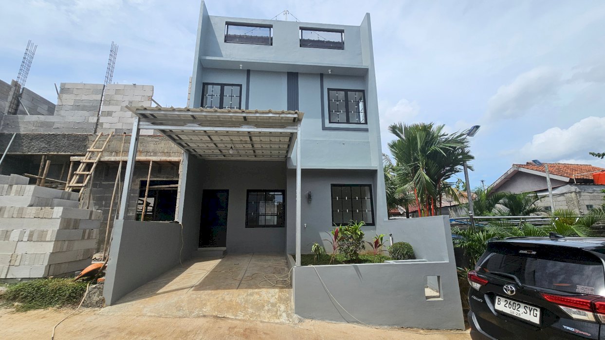 Rumah 3lt dengan fasilitas kolam renang di depok