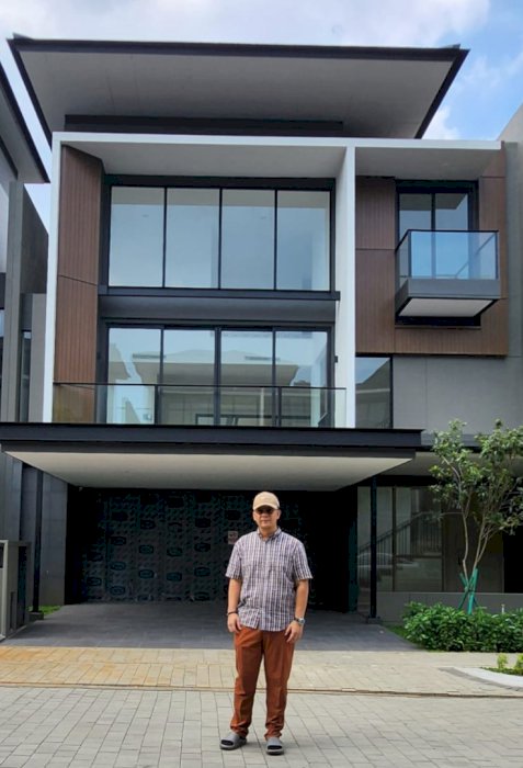 *Rumah Mewah Baru Siap huni* Laurel, Navapark BSD, BU jual.Cepat