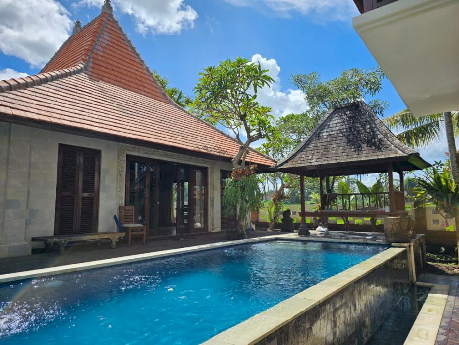 JUAL VILLA UBUD BEBEK TEPI SAWAH SIAP HUNI