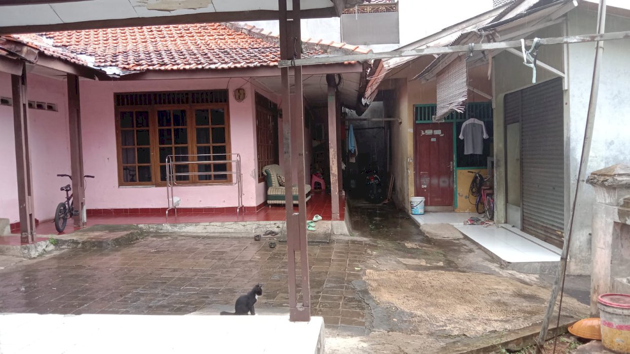 DIJUAL RUMAH PLUS TEMPAT USAHA WARUNG DI JATIBENING BEKASI