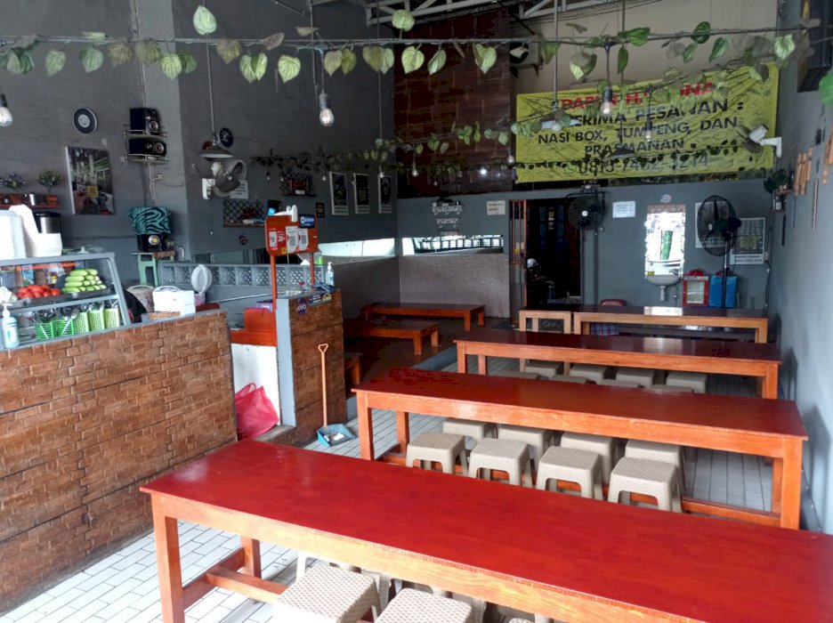 Bangunan Rumah komersil  dan Restoran aktif