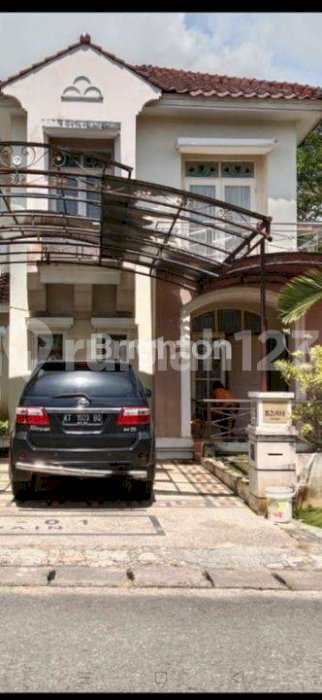 RUMAH CANTIK DI BUKIT MEDITERANIA